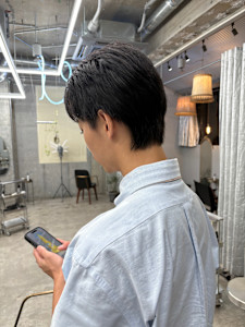 ステップボーンカットメンズヘア/センターパート - STEP BONE CUT TOKYO掲載