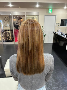 白髪ぼかしハイライト - AIZU 渋沢 白髪ぼかし ハイライト 髪質改善掲載