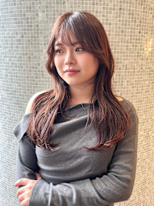 セミロングレイヤーカット