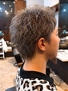 【IRIE 福岡】スパイキーショート×ハイトーン - IRIE HAIR DESIGN掲載
