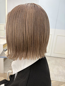 ハイトーンミニボブ