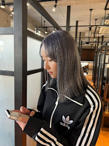 アッシュグレージュ - N°Elune 秋田店掲載