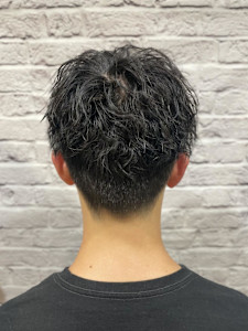 縦落ちツイスパ×ツーブロマッシュ - グレイスフルバーバー プラチナム掲載