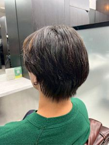 ナチュラルセンターパート 刈り上げなし