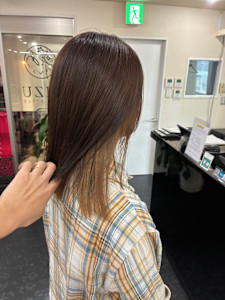インナーカラー - AIZU 渋沢 白髪ぼかし ハイライト 髪質改善掲載