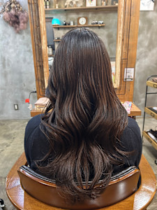 フェイスレイヤーもたっぷりのレイヤーカット