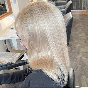 光を味方にするミルクティーホワイト✧柔らか透明感カラー - Arglarte掲載