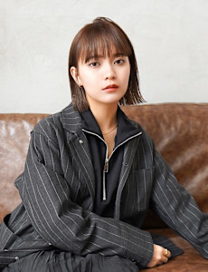 【La fith】切りっぱなしボブ×グレーベージュ