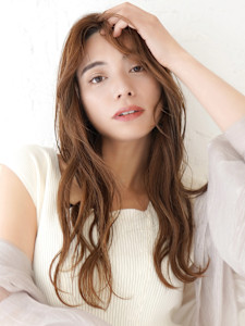 【La fith】ウェーブヘア×ヌーディーカラー - La fith hair santie 広島駅前店掲載