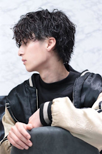 ジャスティスセンターパート - LIPPS hair 吉祥寺 【リップスヘアー】掲載