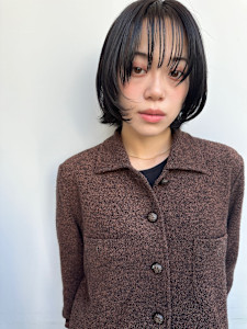 顔まわりレイヤー/暗髪ボブ/小顔/ナチュラルヘア