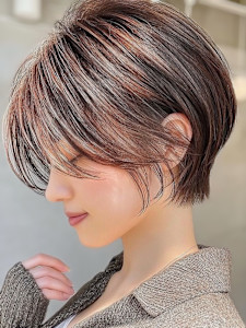 上品な立体感、光と影が織りなすウィービング特殊カラー×カット - ヘアレスキュークルアルガ掲載