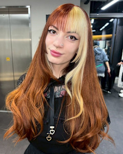 セクションカラー　ケアブリーチ　ブリーチカラー　表参道/原宿