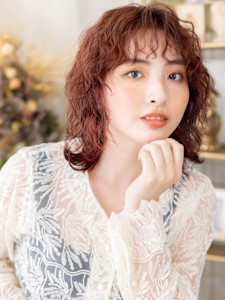 濡れ髪くるくるパーマミディアムボブウルフ　バーガンディ - COVER HAIR bliss【カバーヘア ブリス】戸田公園/戸田公園西口店掲載