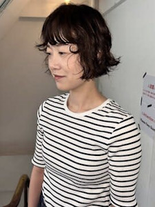 前上がりボブ × パーマ