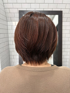 広島 髪質改善ストレート自然な丸みとツヤで若見えショート - Legare掲載
