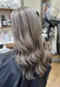 コントラストハイライト×グレージュ