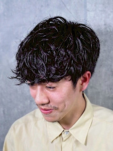  マッシュウルフ×ハイライトのスタイル