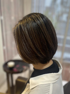 白髪も隠せるハイライトカラー