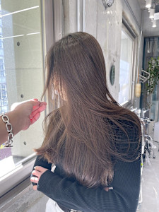 韓国顔まわりレイヤーカットグレージュオリーブベージュブラウン - Dijon 髪質改善×ダブルカラー×縮毛矯正 渋谷 原宿 表参道【ディジョン】掲載