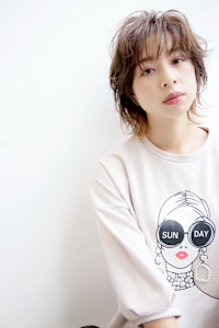 デザインカラーとマッシュウルフのお洒落ヘア - SUNNY'S by CONKS 柏掲載