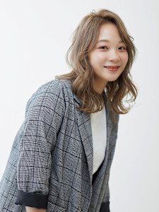 ハイトーン/かき上げ/ウェーブ - ヘアーサロン ソシエ 山陽姫路店掲載