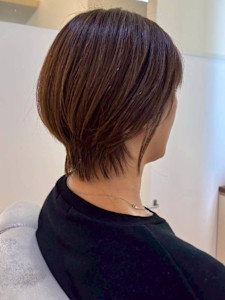 大人マッシュショート ベージュカラー 似合わせカット 30代