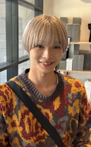 ホワイトベージュ