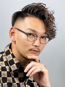 スキンフェード　スパイラルパーマ　大宮