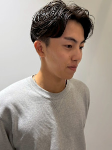 ニュアンスパーマ ビジネスヘア メンズパーマ 刈り上げ