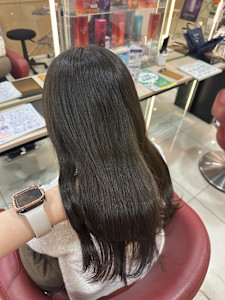 オリーブグレージュ