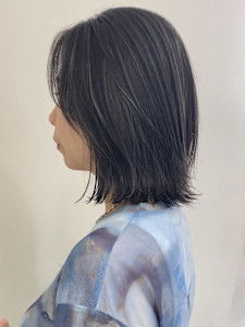 ナチュラルでお洒落な細めハイライト