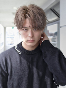 ミルクティーベージュコンマセンターパート