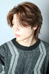 毛流れセンターパートウルフ