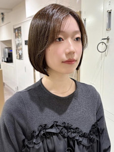 切りっぱなし×ショートボブ×オリーブカラー×横浜×20代
