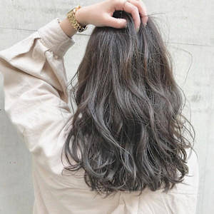 パールグレージュ