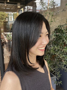 暗髪、アッシュグレー、レイヤーカット