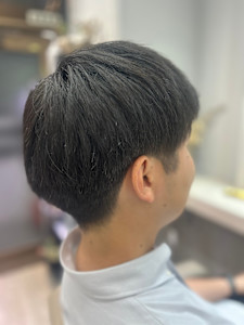 すっきり軽めツーブロスタイル♪