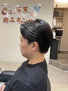  ショートセンターパート×毛流れカット