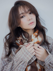 顔周りカット シースルーバンク 透明感カラー ベージュカラー