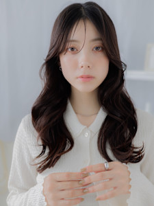 かき上げバング大人美人モテ髪韓国風巻き　チャコールグレー