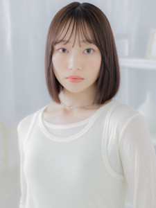 ダークブラウンシンプルストレートミニボブ　ミニマルボブ