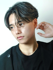 刈り上げセンターパート