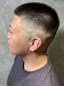 ベリーショート スキンフェード 坊主 バーバースタイル