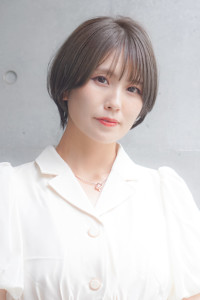 秋色◎アッシュブラウンカラー/小顔ショート - TEAR AVEDA掲載