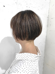 ショートボブ×ハイライト - Lourdes hair design掲載