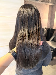 《高橋亜美》アッシュブラック/暗髪/大宮 - elu by lovis掲載