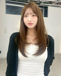 レイヤー　韓国ヘア　アッシュベージュ　髪質改善　銀座　東銀座