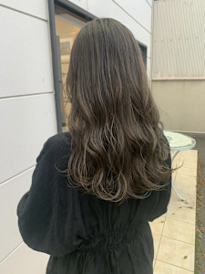 セミロングウェーブスタイル