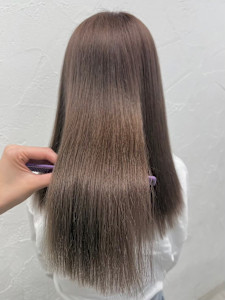 ブリーチダブルカラーミルクティーグレージュケアブリーチ - prize 表参道/原宿店【プライズ】掲載